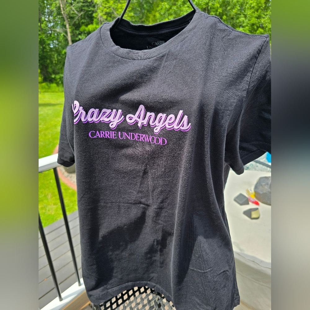 Carrie Underwood Bank tee, size XL VGUC